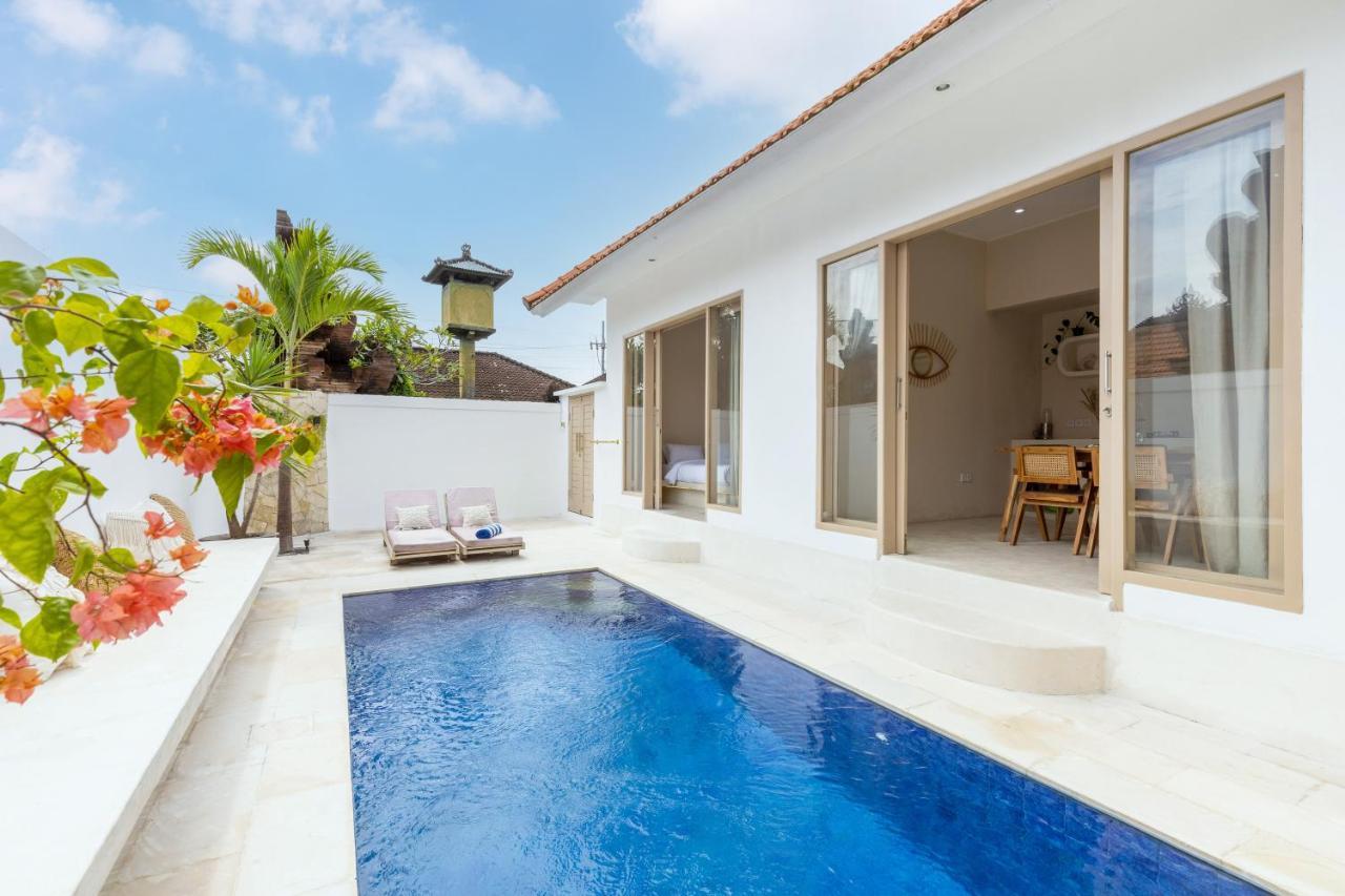 Coconut - Walking Distance To & Bars! Villa