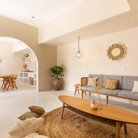 Villa Canggu Beach Coconut - Walking Distance To Beach & Bars! Exterior photo